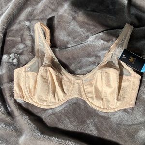Beautiful Lace Wacoal Bra! NWT